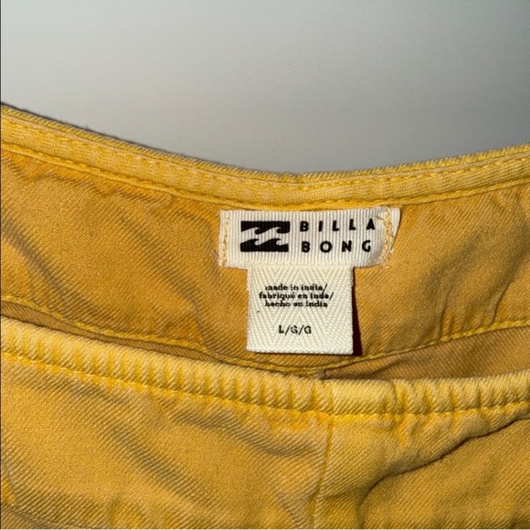Billabong nwt Mustard Yellow Short Overalls size large - Picture 3 of 6